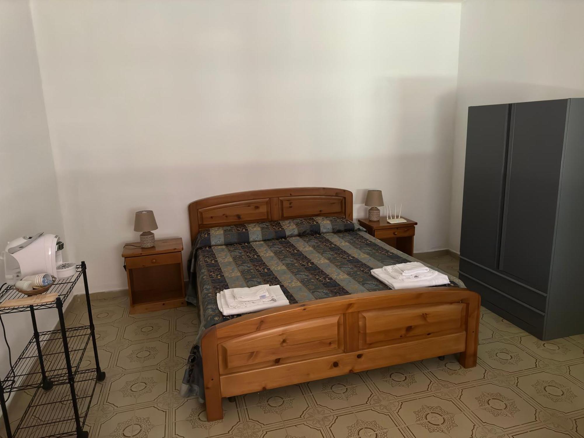 Le Stanze Del Mare Aparthotel Golfo Aranci Room photo