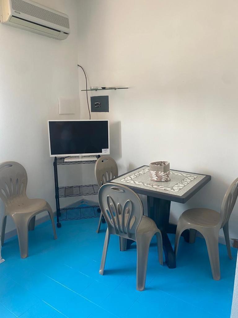 Le Stanze Del Mare Aparthotel Golfo Aranci Room photo