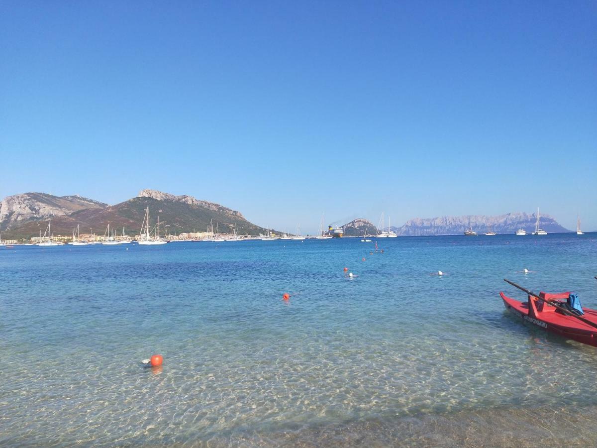Le Stanze Del Mare Aparthotel Golfo Aranci Exterior photo